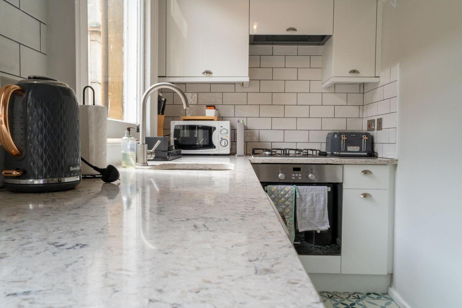 Apartment Wifi | Near Major Attractions Bath