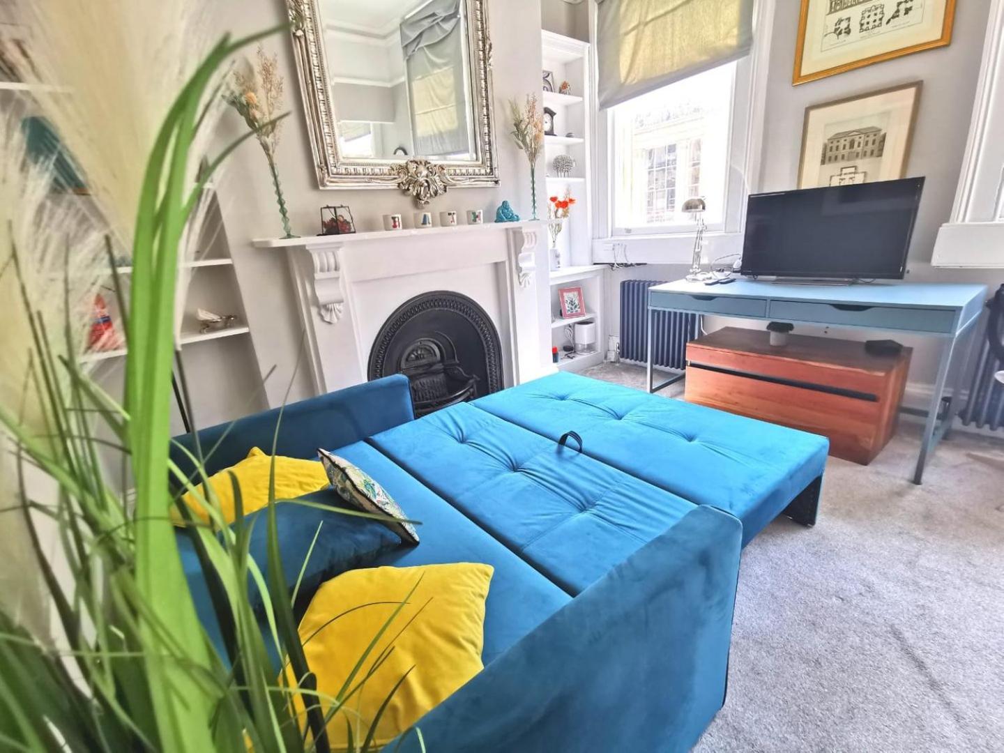 Apartment Wifi | Near Major Attractions Bath