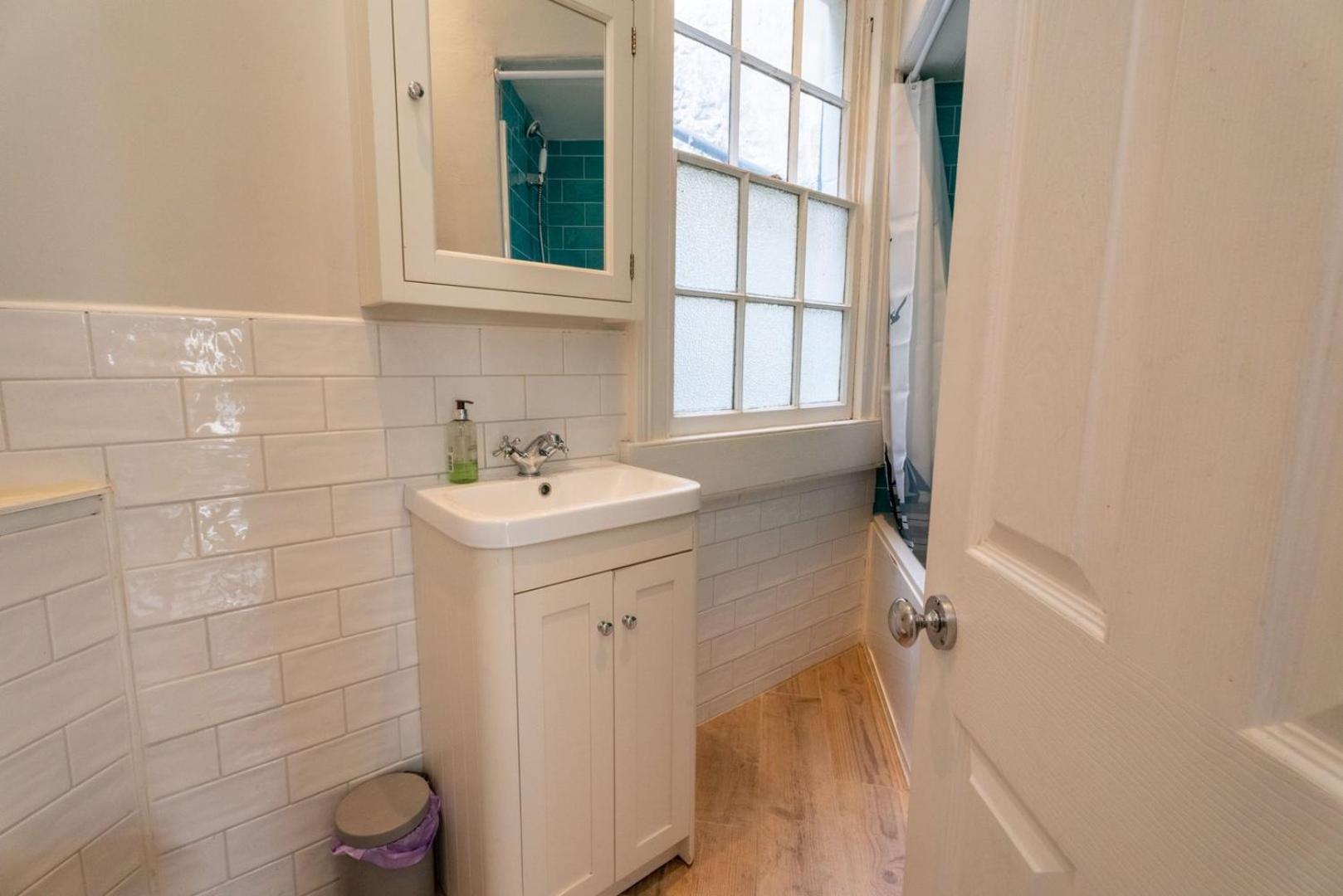Apartment Wifi | Near Major Attractions *