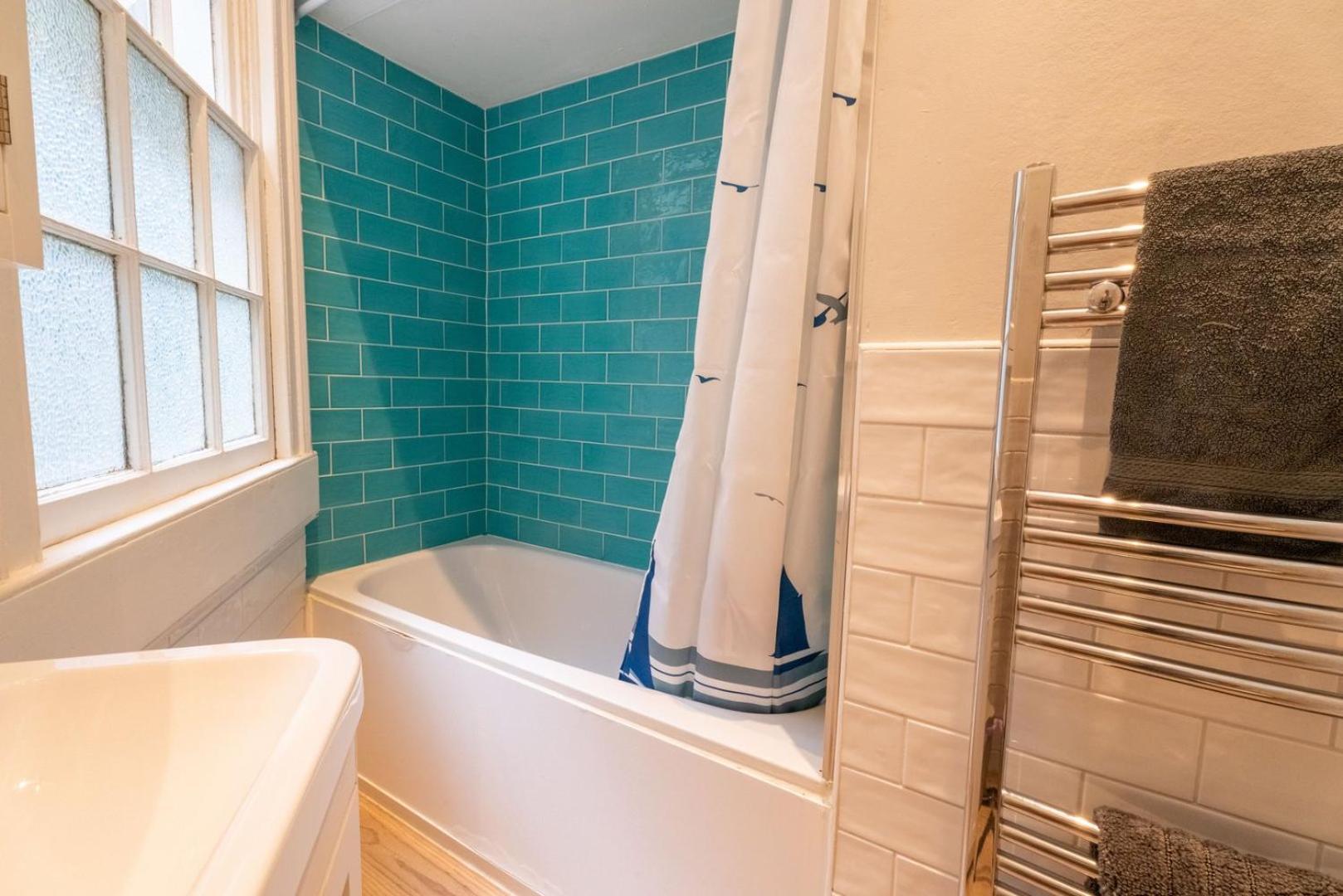 Apartment Wifi | Near Major Attractions Bath